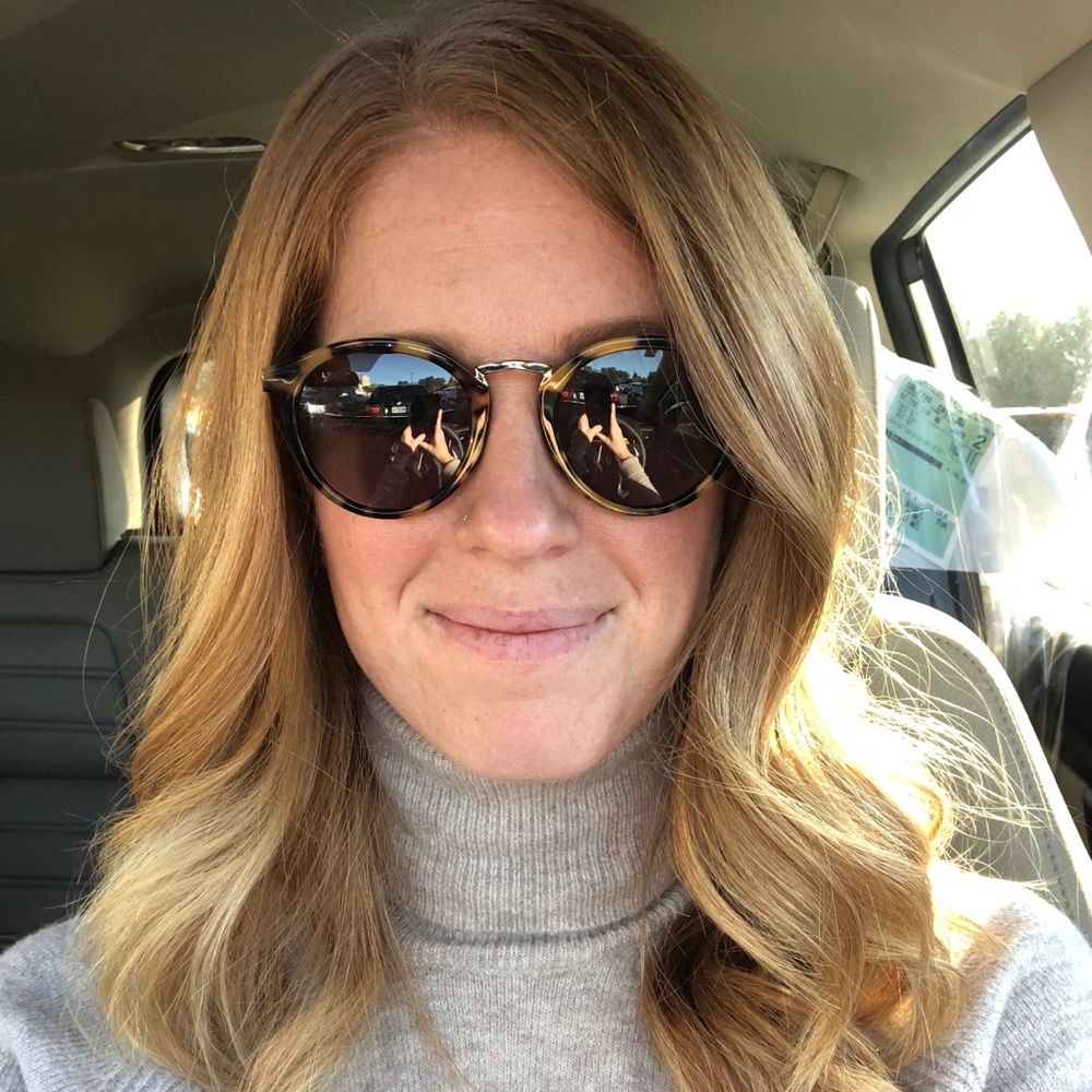 Meet your Posher, Caitlin